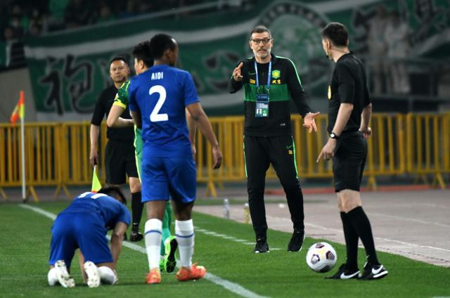 开云在线-连续遭上海双雄高空轰炸 国安摇滚主帅谱好战曲？